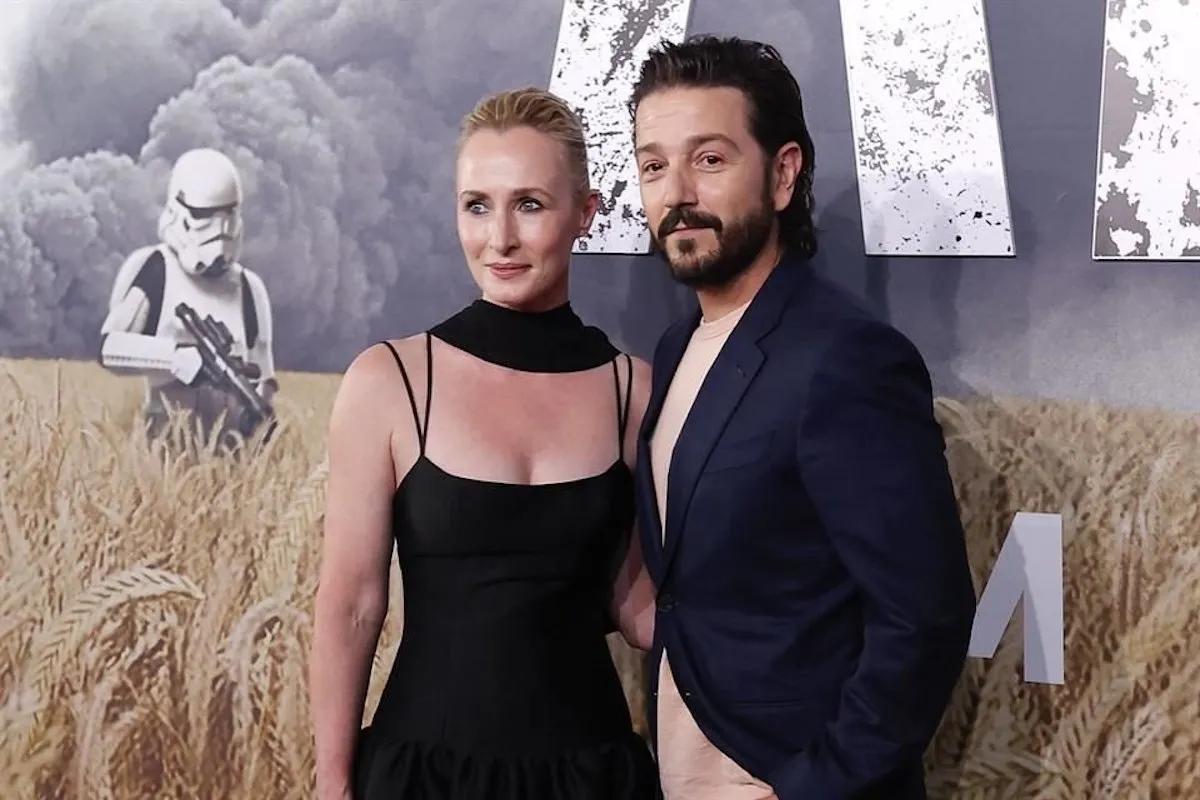 Diego Luna dice sentirse acompañado por sus fans latinos 