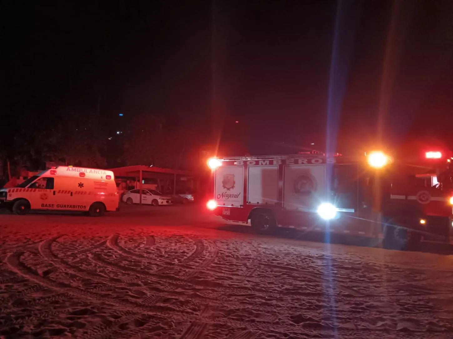Rescatan a ocho menores en la playa Del Toro en Nayarit