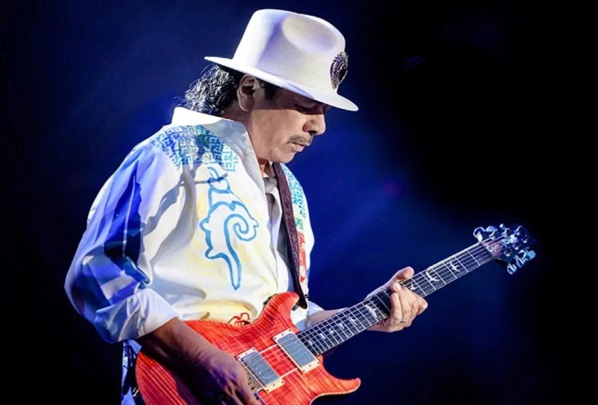 Carlos Santana fue hospitalizado de emergencia
