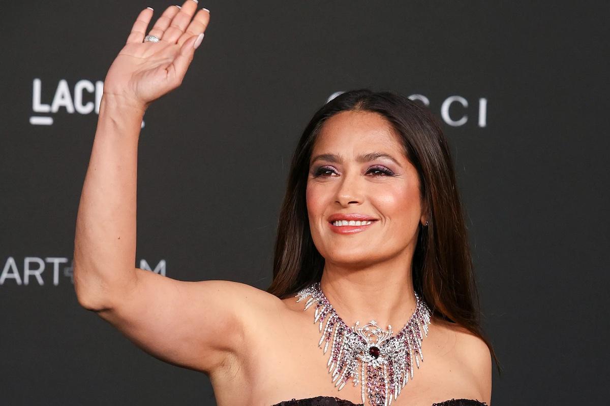 Salma Hayek comparte recomendaciones a migrantes tras disturbios en L.A.