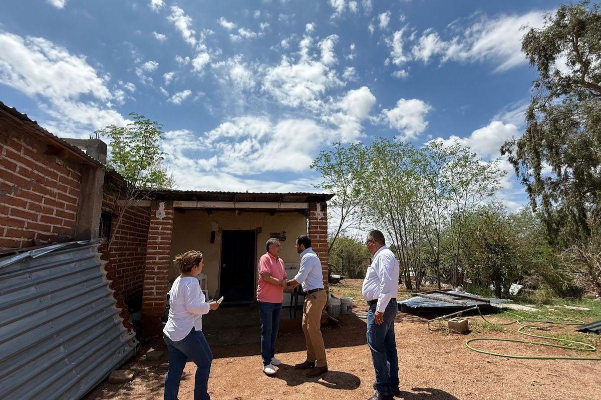 Gobierno de Magdalena entrega apoyos a familias que lo perdieron todo tras las lluvias