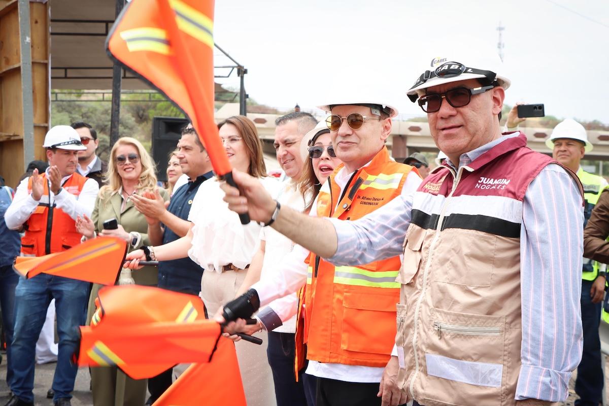 Dan banderazo autoridades a modernización de carretera en Sonora