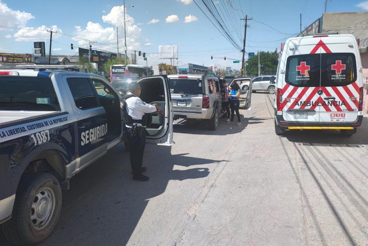 Auxilian policías viales a mujer en labor de parto en la frontera