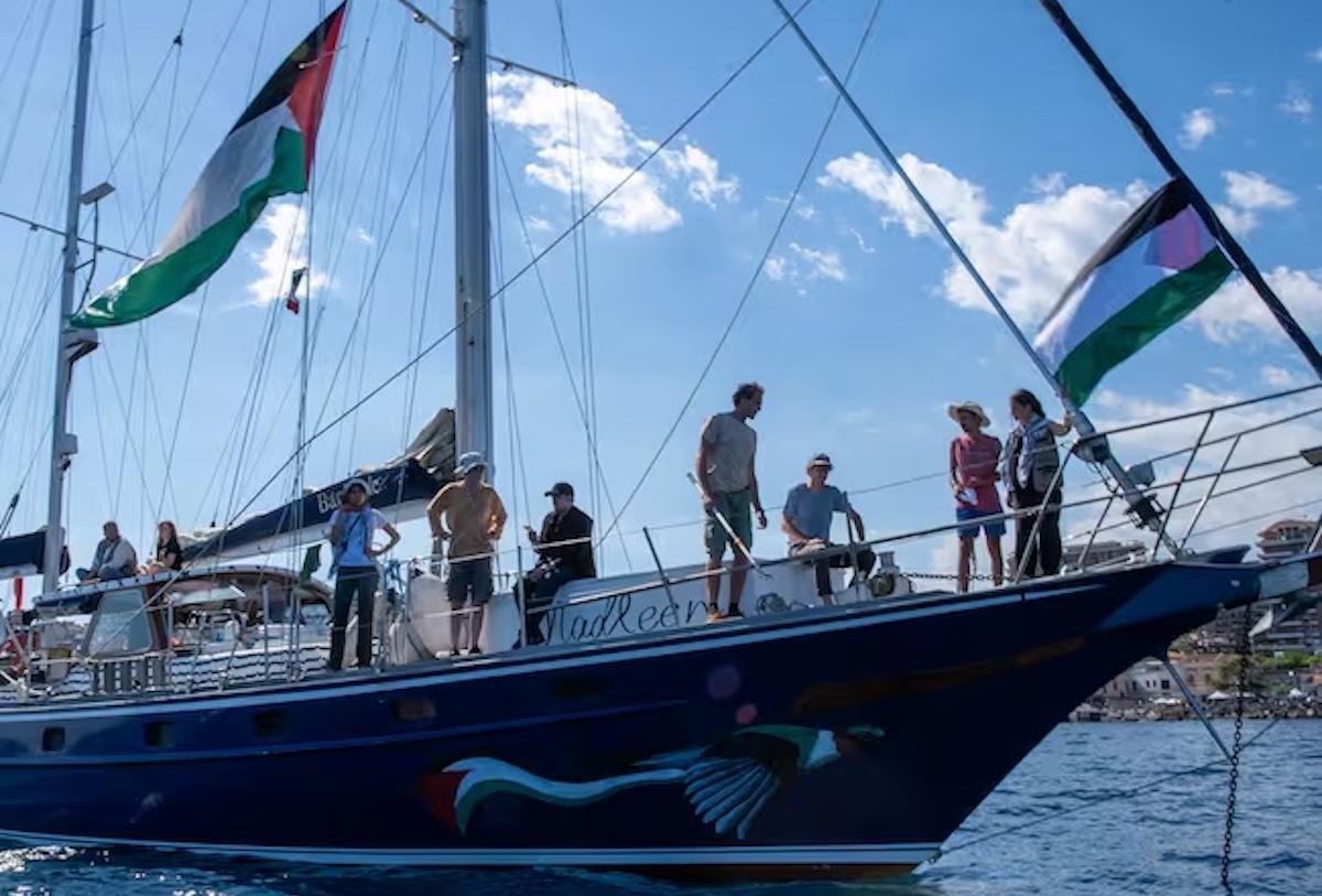 Fuerzas israelíes interceptan flotilla humanitaria rumbo a Gaza; hay mexicanos a bordo