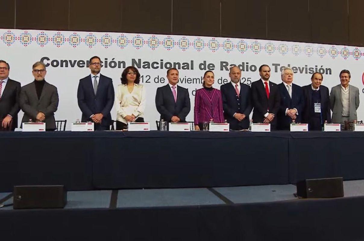 Sheinbaum se reúne con la CIRT y abre mesa para discutir la reforma electoral