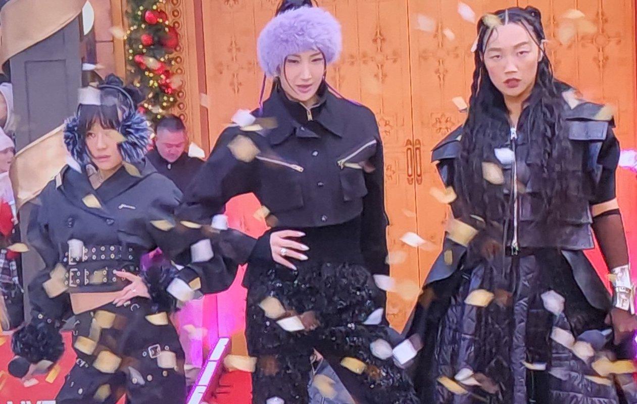 Las guerreras Kpop conquistan el desfile Macys por el día de Acción de Gracias
