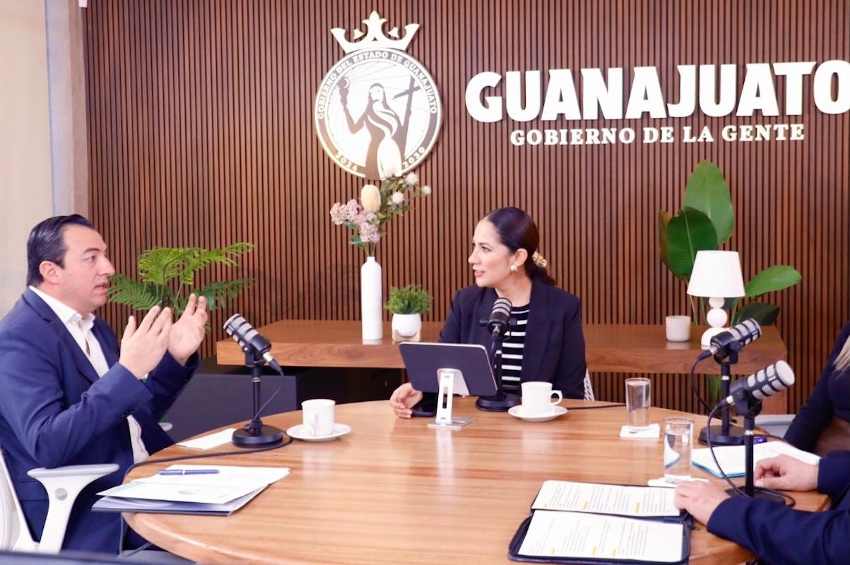 Gobernadora anuncia 2 mil becas digitales para mujeres guanajuatenses