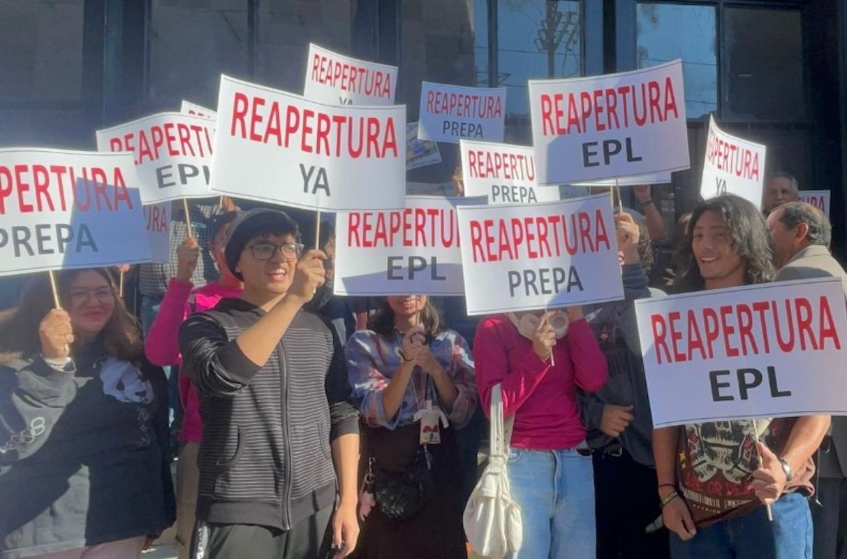 Estudiantes exigen reapertura del plantel de la UG a un año del incendio