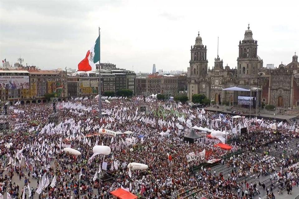 Celebran 7 años de la 4T en el zócalo de la CDMX