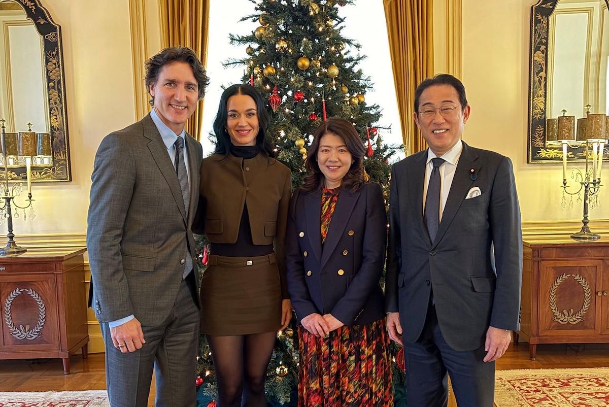 Katy Perry y Justin Trudeau visitan Japón y se reúnen con ex primer ministro
