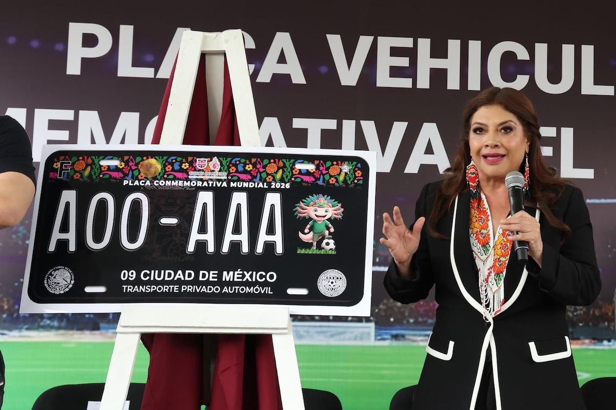 CDMX lanza placa vehicular conmemorativa por el Mundial 2026 