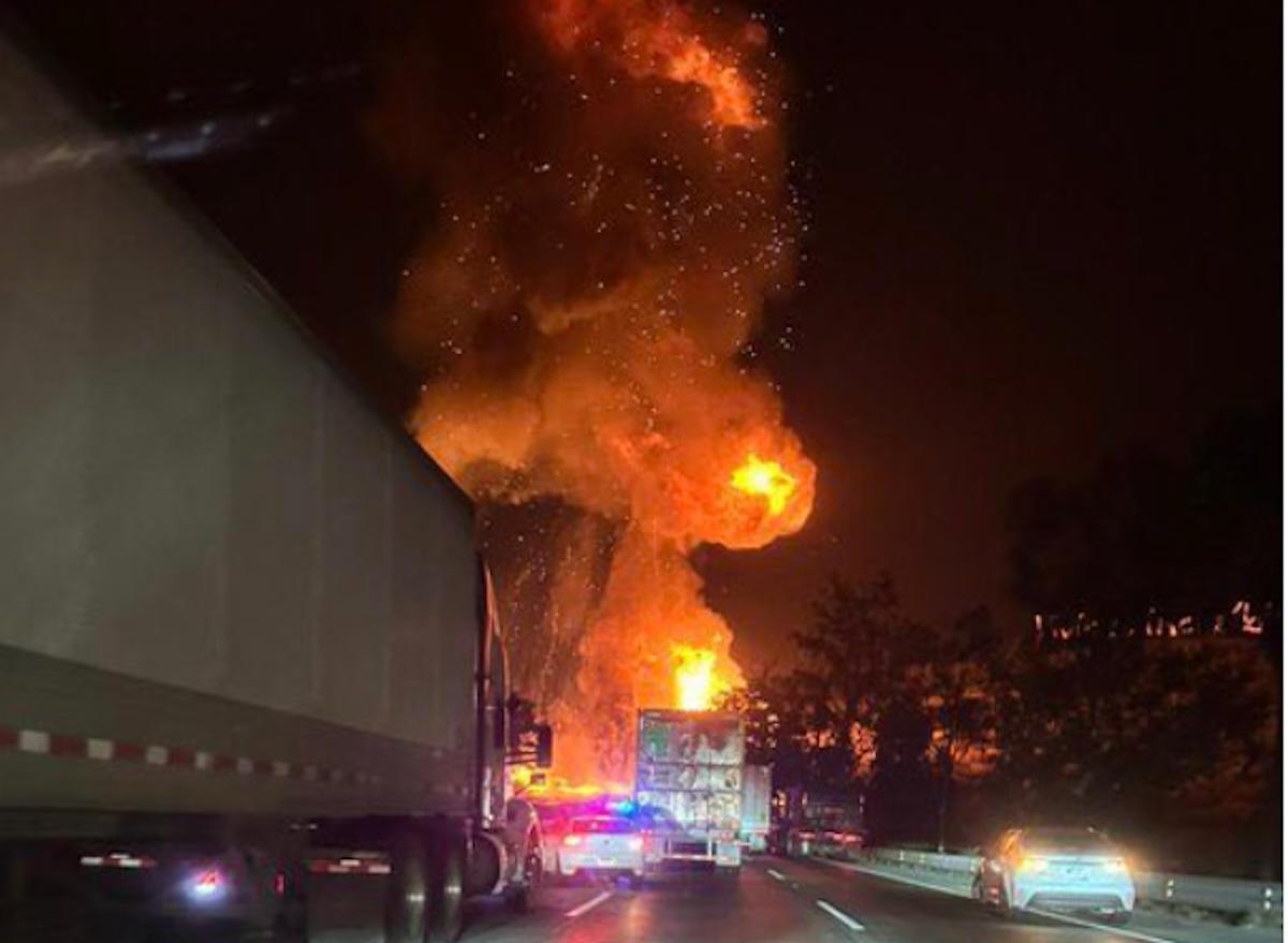 Explota pipa en la México- Querétaro 