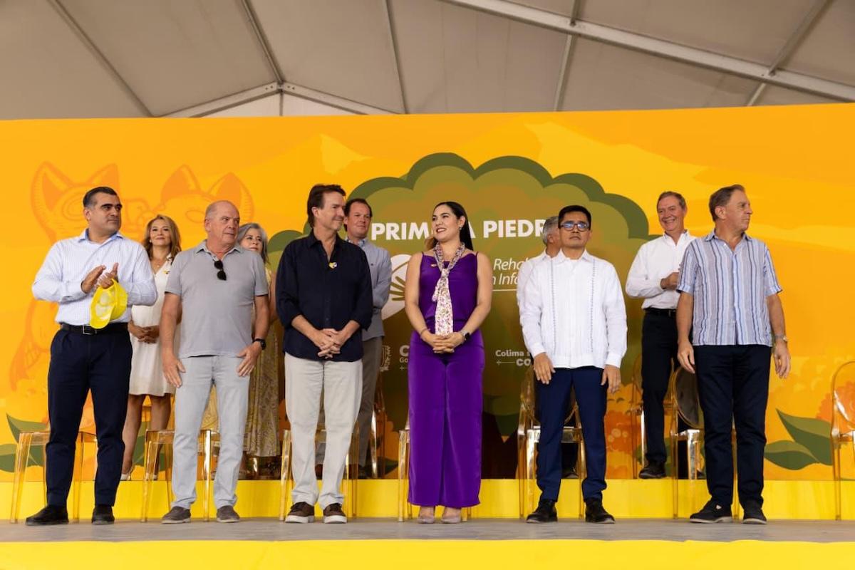 Colocan la primera piedra del CRIT Colima