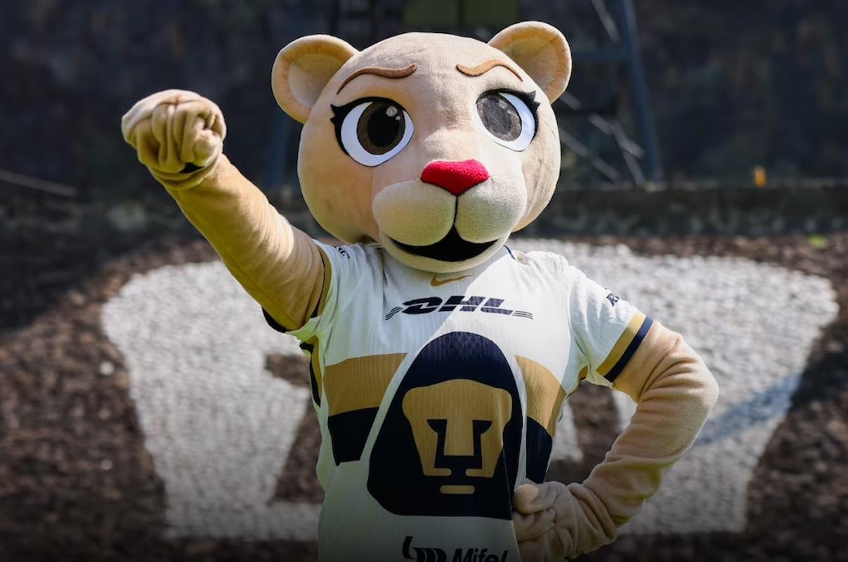 Pumas presenta a Goya, la mascota del equipo femenil 