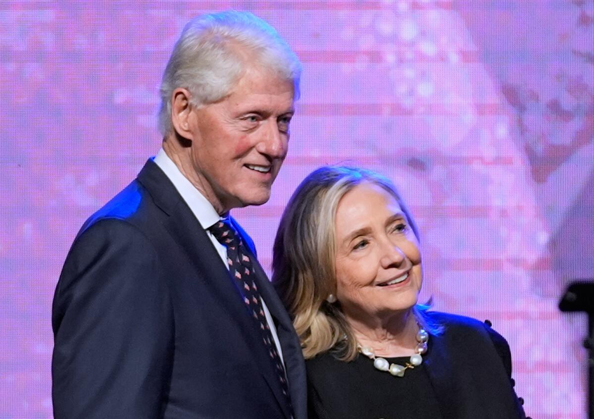 Hillary Clinton exige audiencia pública por investigación sobre Jeffrey Epstein