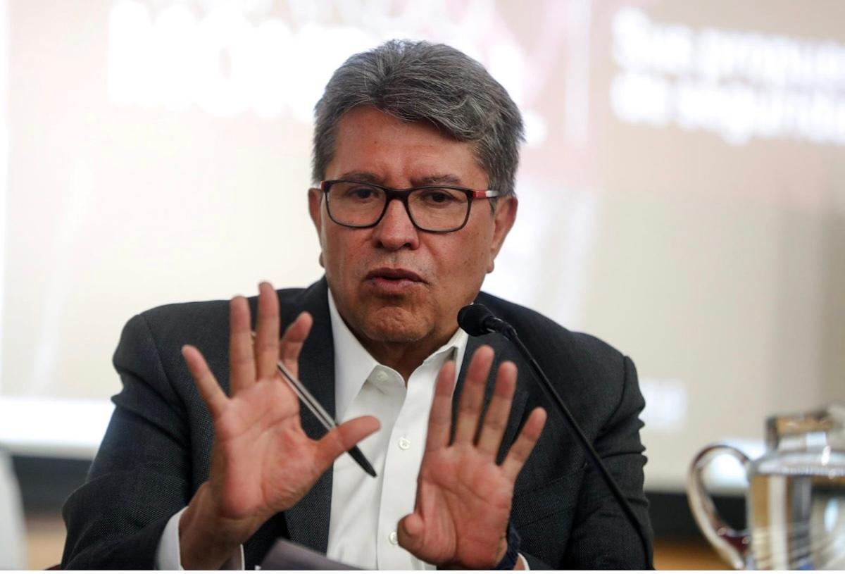 Monreal asegura que no habrá eliminación de curules plurinominales