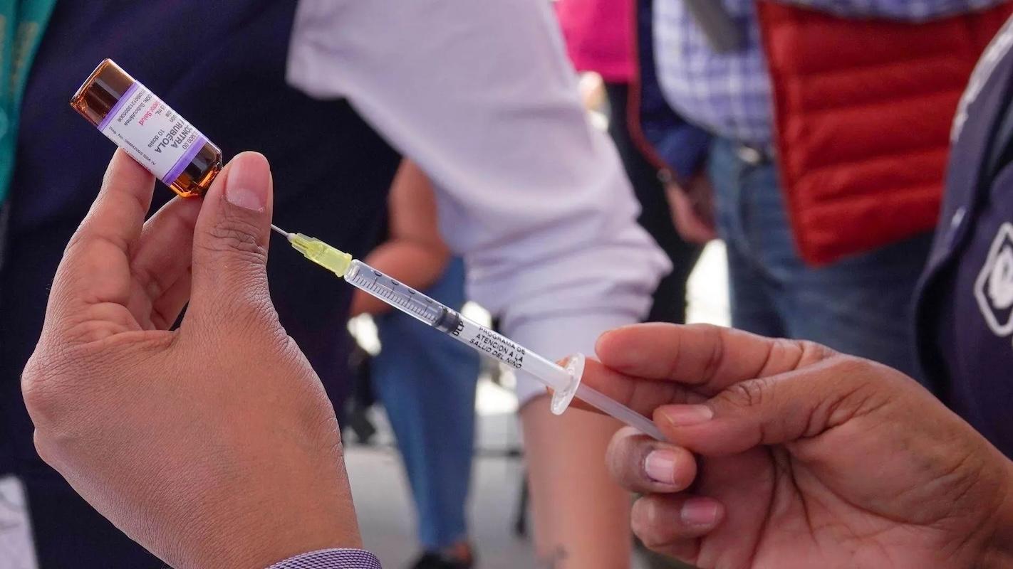 ¿Dónde puedo vacunarme contra el sarampión?