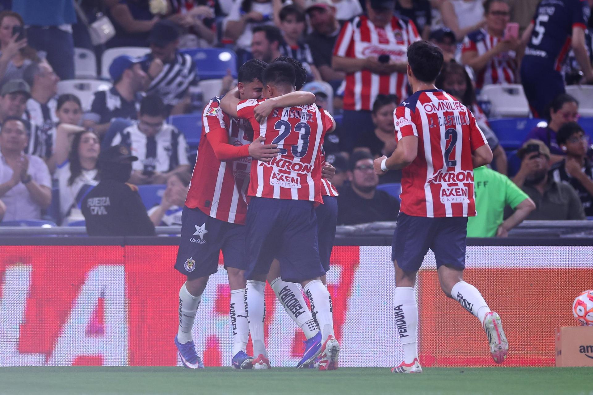 San Tala salva el triunfo para las Chivas