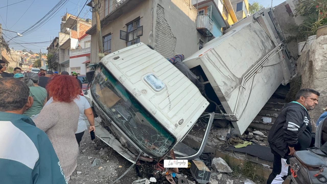 Exigen justicia en Naucalpan: familiares despiden a víctima de camión sin frenos