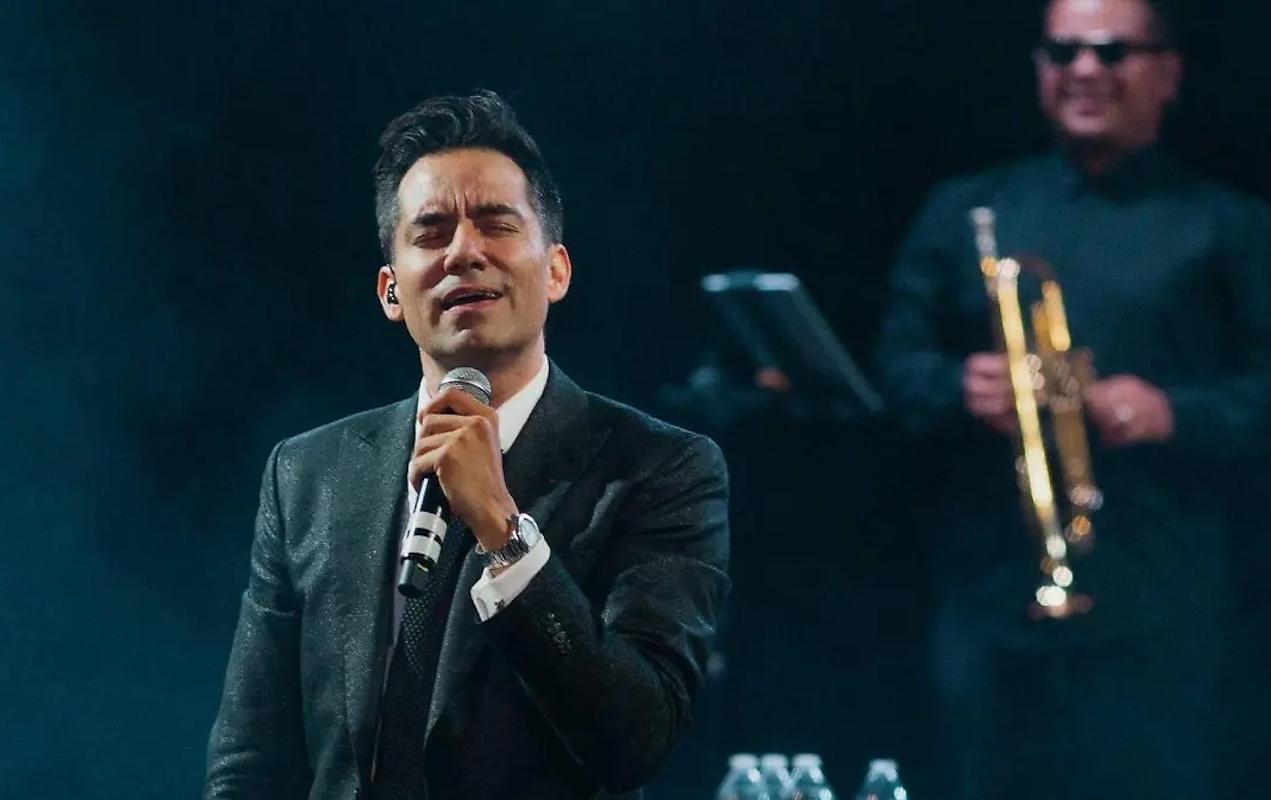 Ricardo Caballero celebra a mamá en Guadalajara