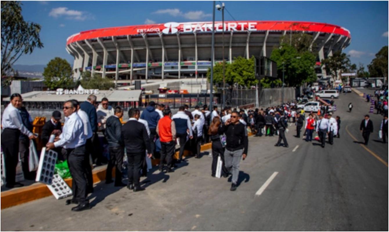 Enojo por el precio del estacionamiento en el Estadio Banorte