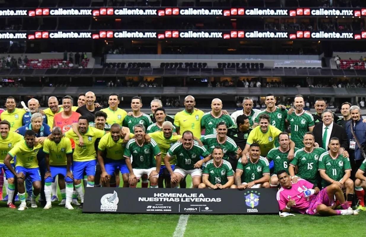 México vence a Brasil en partido de leyendas