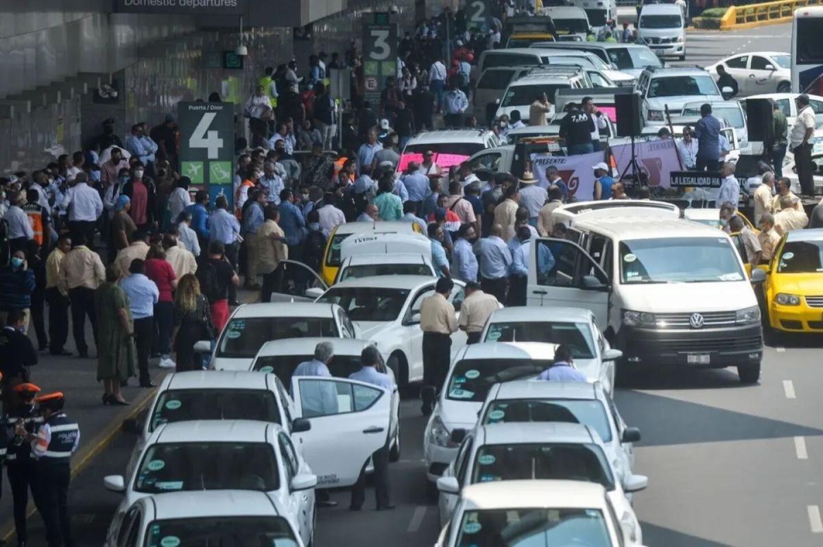 AICM alerta por posibles bloqueos y pide a pasajeros llegar con anticipación