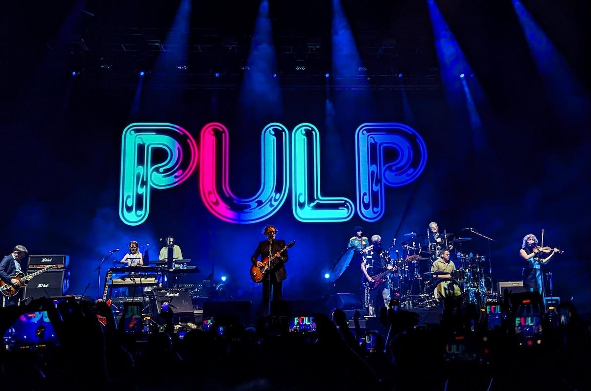 Pulp encendió la noche en la CDMX 