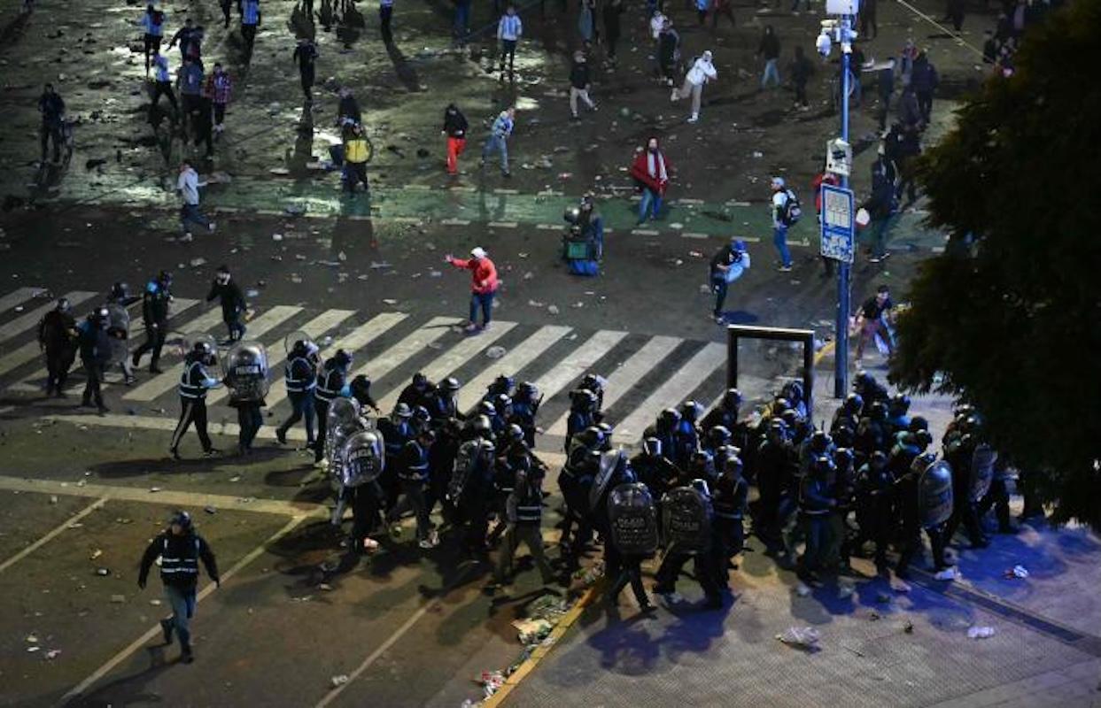 Disturbios en Buenos Aires tras derrota de Argentina en la final