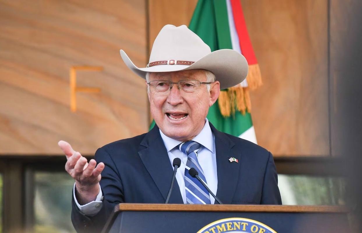 Ken Salazar responde a la presidenta Sheinbaum