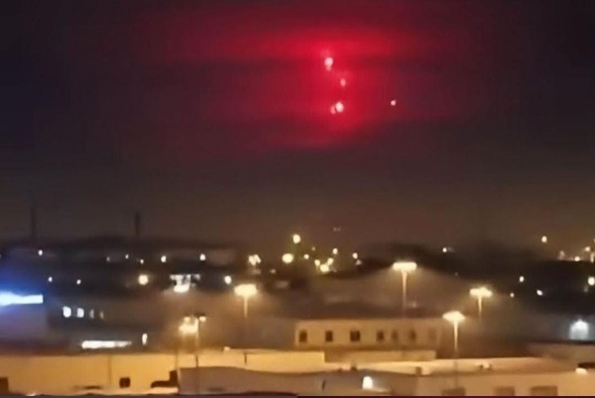 Extrañas luces rojas iluminan el cielo de San Luis Potosí; esto se sabe