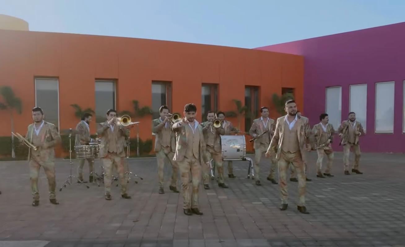 Banda El Recodo presenta el nuevo himno: Por eso te quiero, Teletón