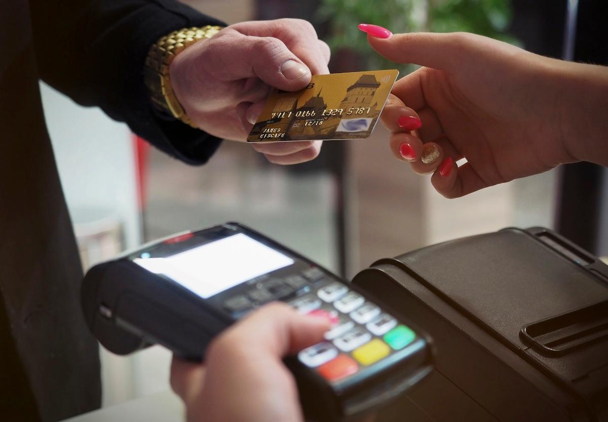 Senado aprueba la nueva ley que obliga al pago digital y electrónico a partir de 2027