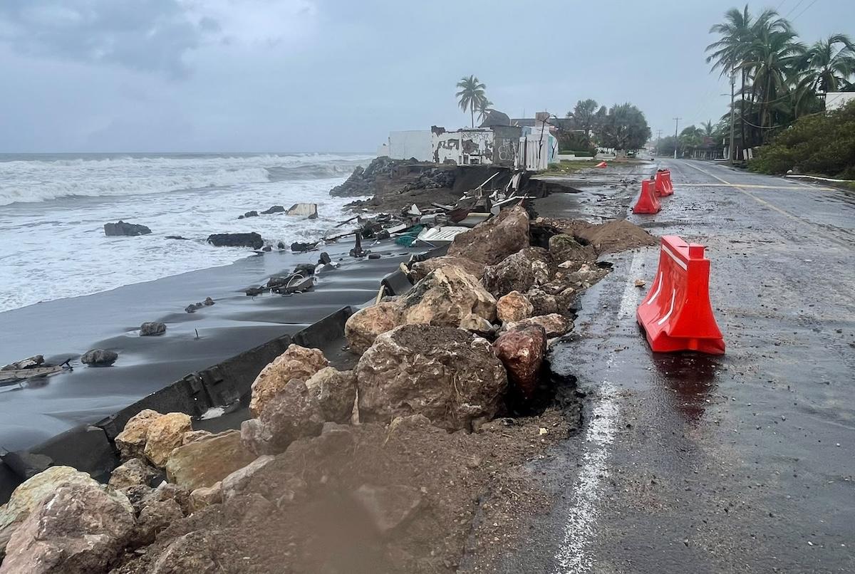 UEPC Colima realiza recorridos por afectaciones del mar de fondo, tras paso de los huracanes Polo y Rachel