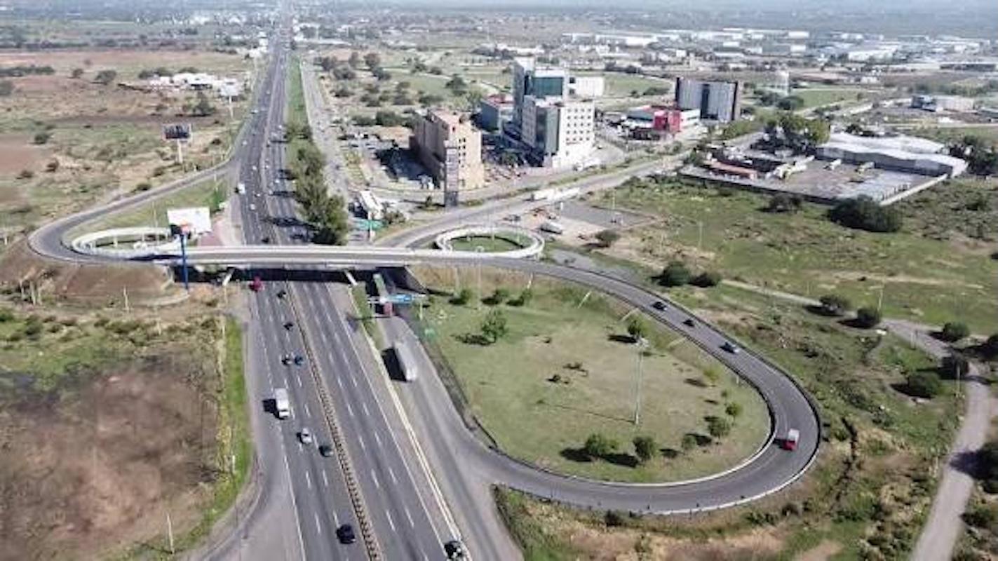 Puente Aeropuerto sigue firme para 2027