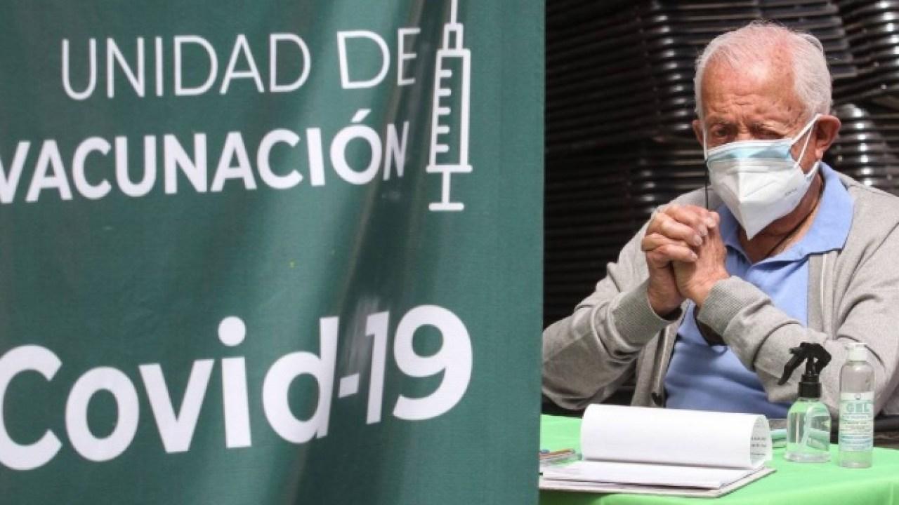 Todo lo que debes de saber acerca de la vacunación para adultos de 50 a 59 años