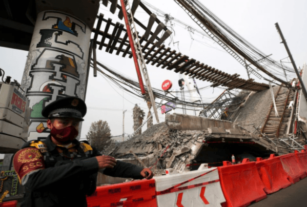 Inician trabajos de limpieza en tramo elevado que colapso de la Línea 12