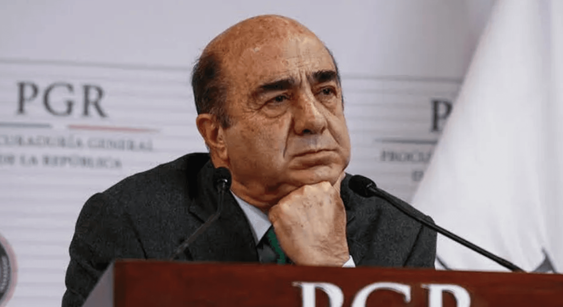 Murillo Karam fue trasladado al Hospital de Cardiología