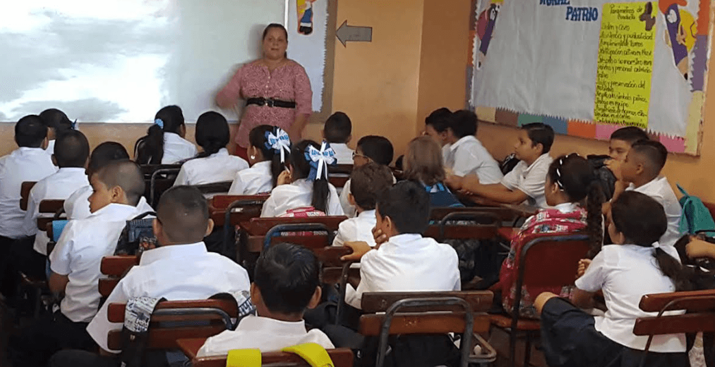 El sistema educativo presenta un atraso de 3 a 5 años