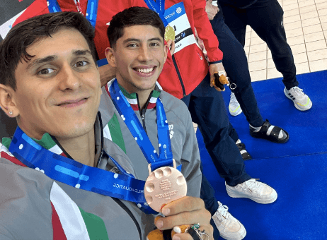 Martha Higareda y Karla Souza apoyaron a Diego Balleza