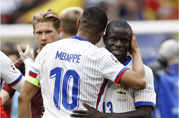 Gracias al autogol de Bélgica, Francia avanza en la Eurocopa