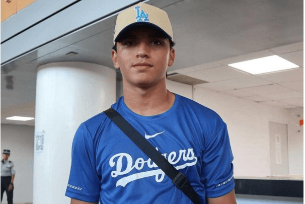 Es oficial: Ezequiel Rivera firmó con Los Dodgers
