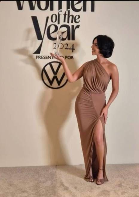 Ángela Aguilar fue reconocida como “Mujer del Año”