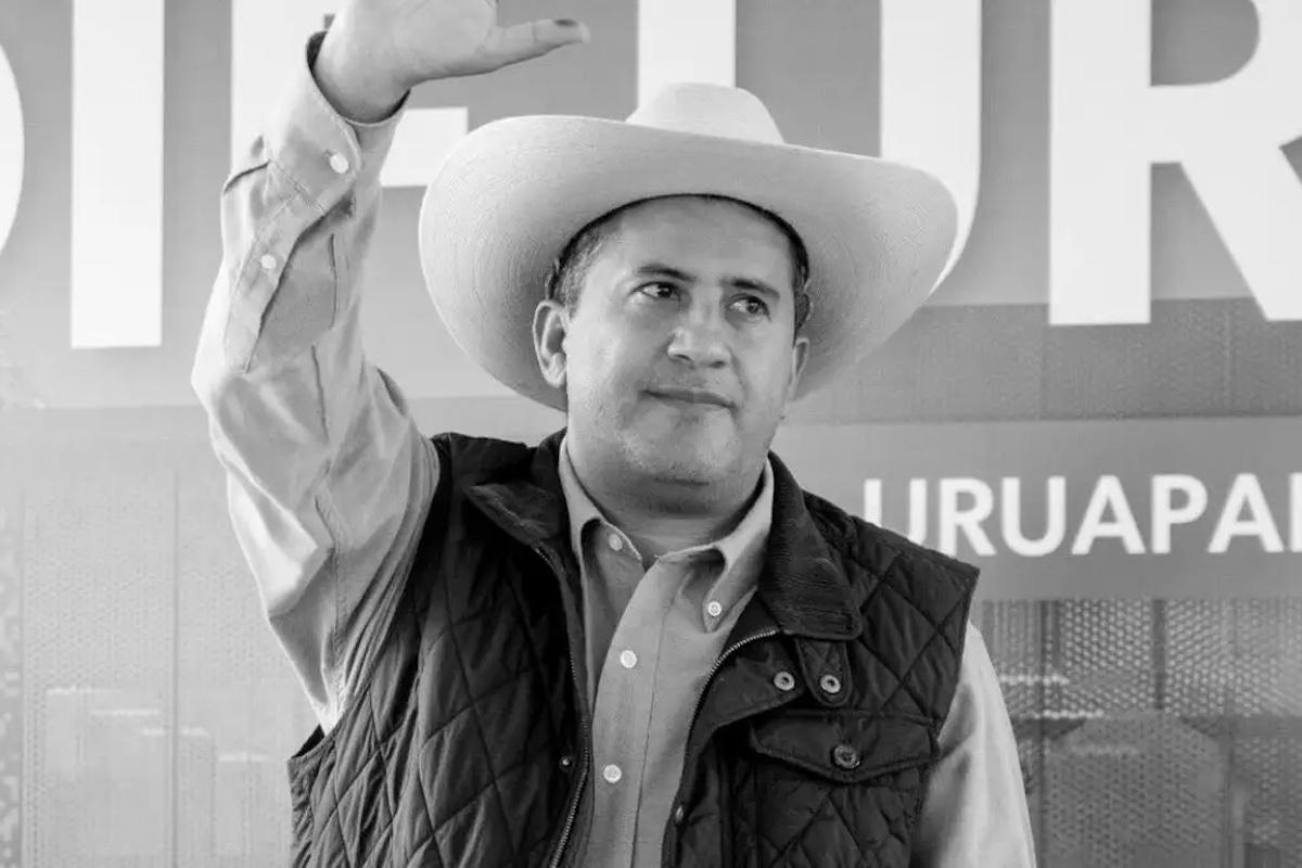 Exigen justicia en la marcha en memoria de Carlos Manzo