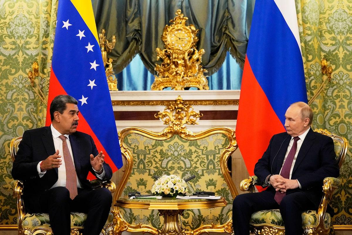 Maduro podría buscar refugio en Bielorrusia
