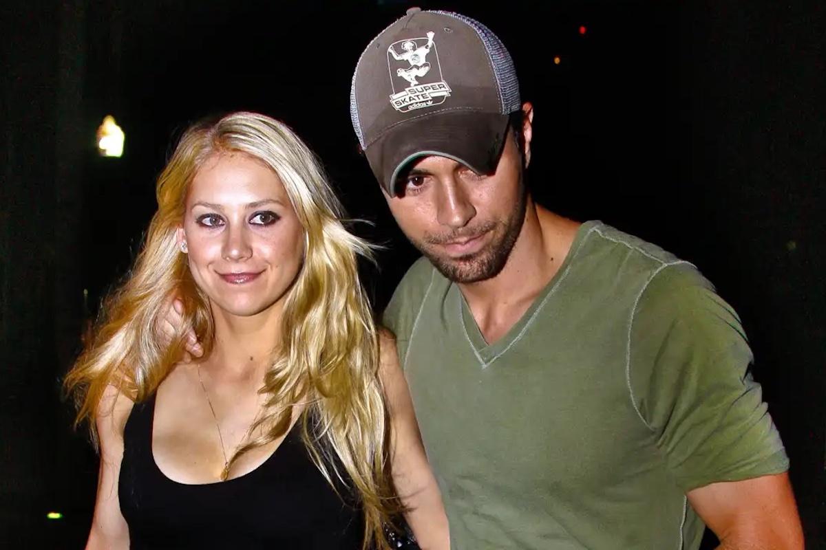 Enrique Iglesias y Anna Kournikova dan la bienvenida a su cuarto hijo