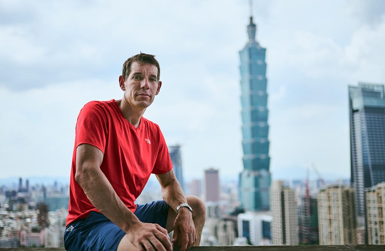 ¿Quién es Alex Honnold? atleta que escaló El Taipei 101