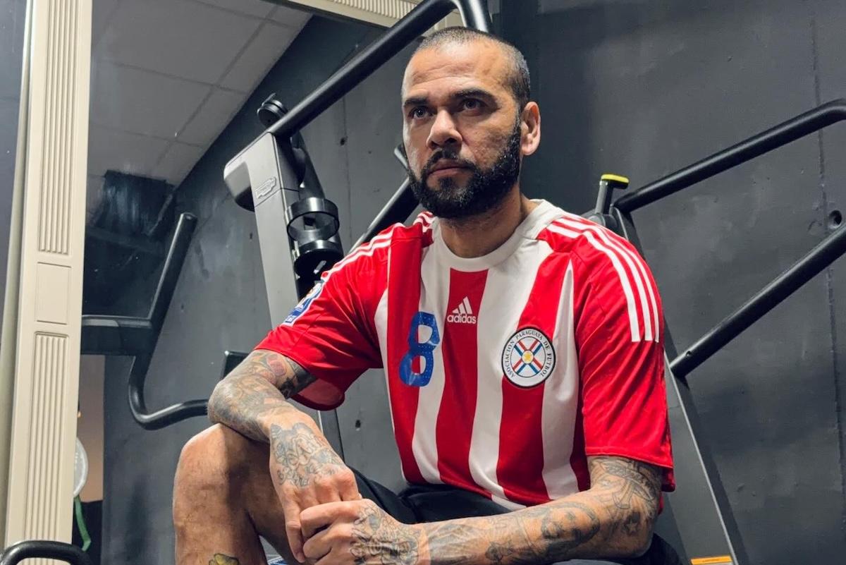 Dani Alves quiere regresar al fútbol