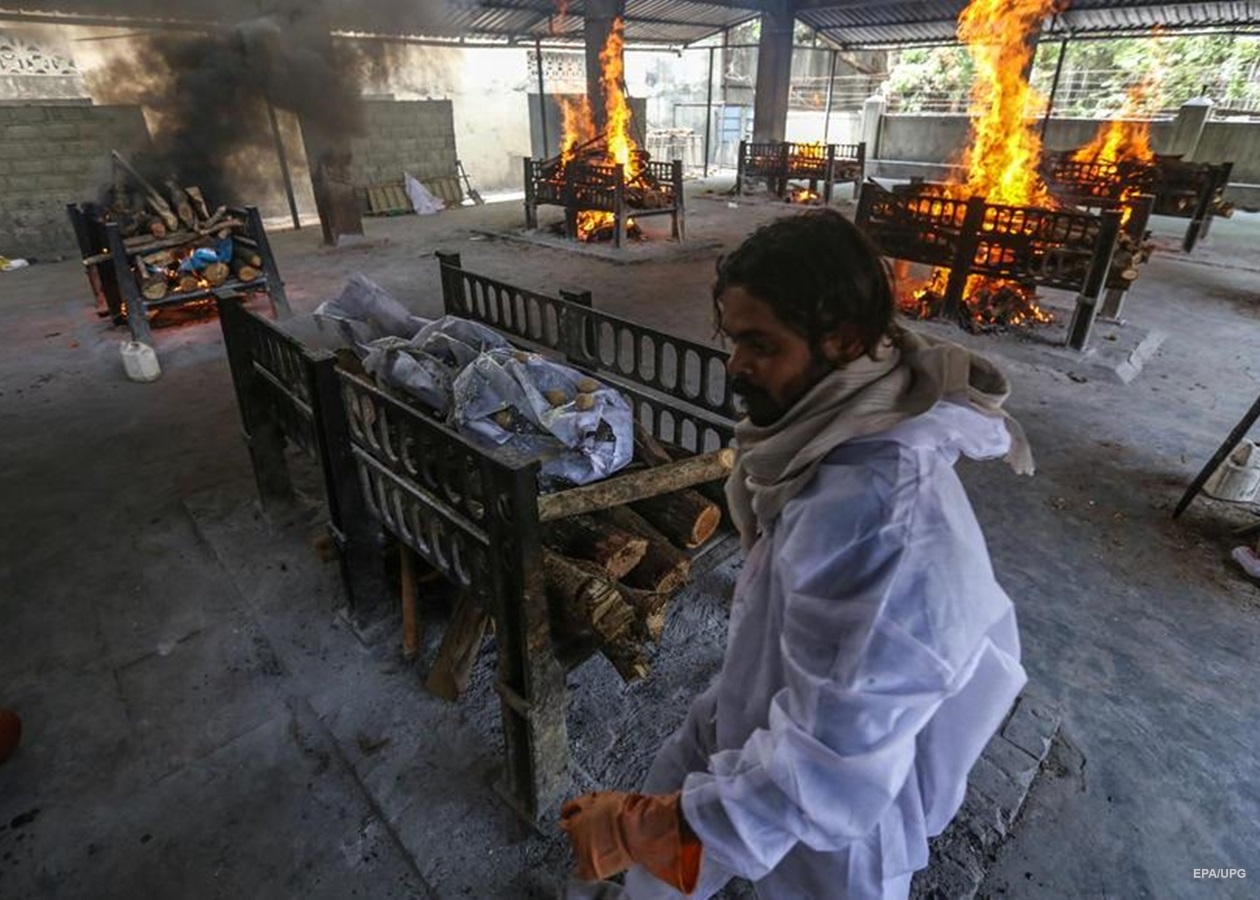 India covid cremaciones