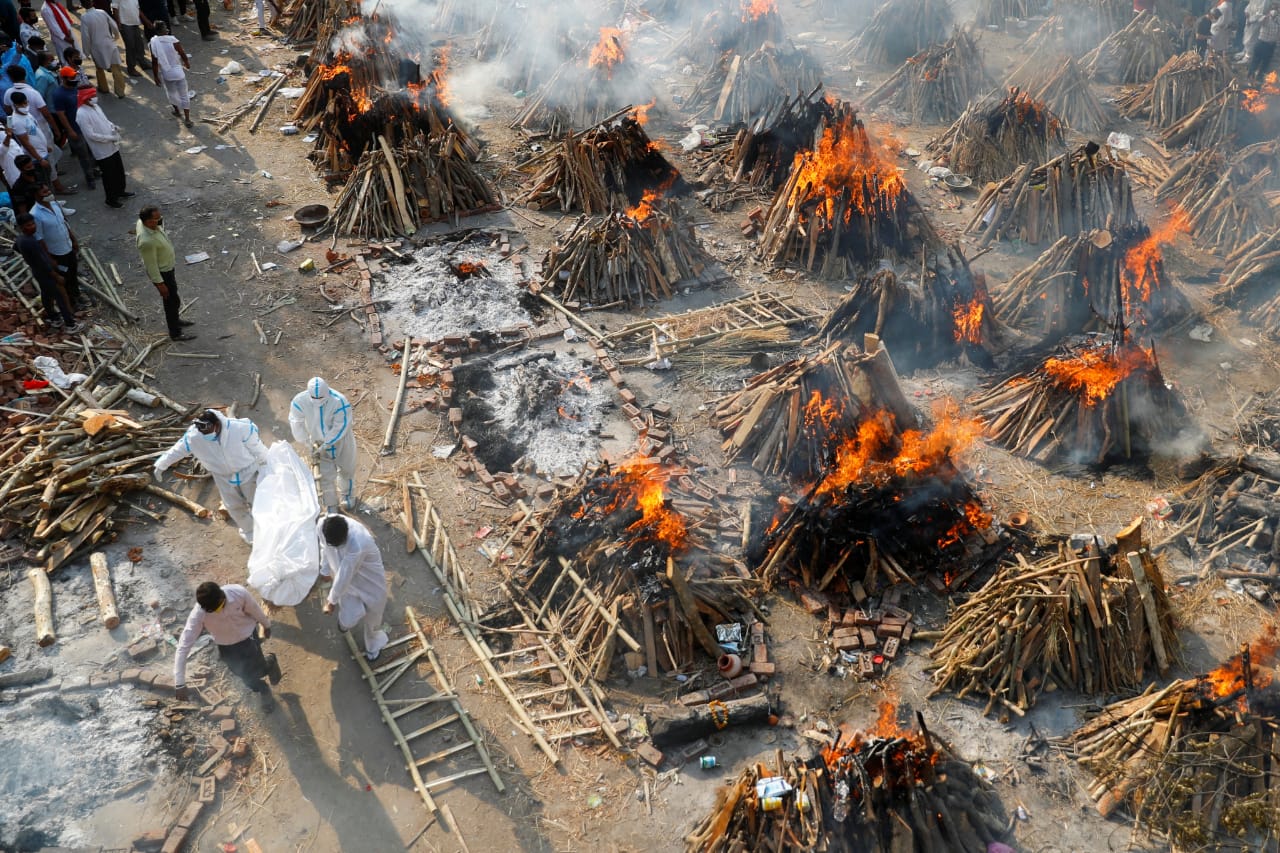India crisis crematorios covid